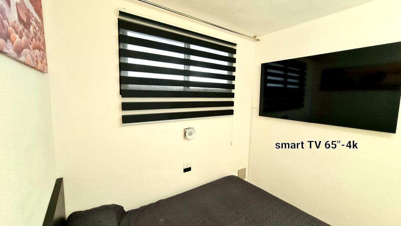 פלאיה דל קורה Oceanfront Deluxe-45M,Heated Pools,2Aircondition, 2Tv-65",Dishwasher,600Mb,Lift,Amadores View ! מראה חיצוני תמונה